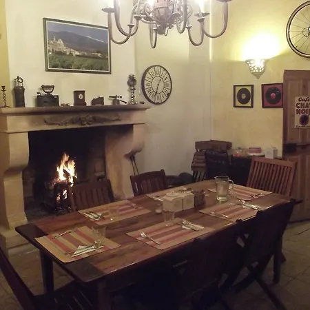 Et Table D'hotes Au Brabo 3* Mormoiron